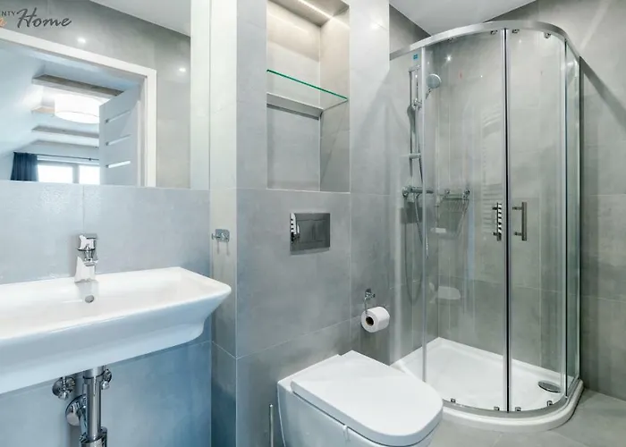 Wonder - Z Widokami I Blisko Szlakow - W Spokojnej Czesci Karpacza カルパッチ